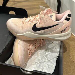 Kobe VIII Academy P Limited Edition